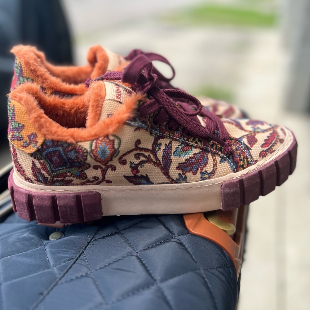 FARM RIO Beige Sunset Floral Tapestry Flatform Sneakers, Boho
